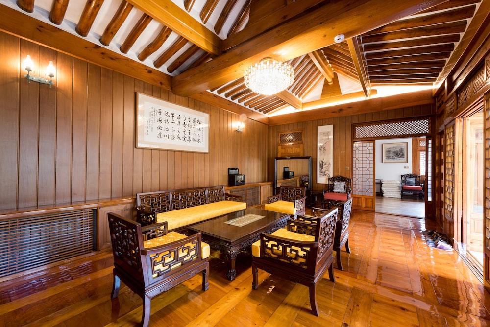 Bonum 1957 Hanok And Boutique Seoul Bagian luar foto