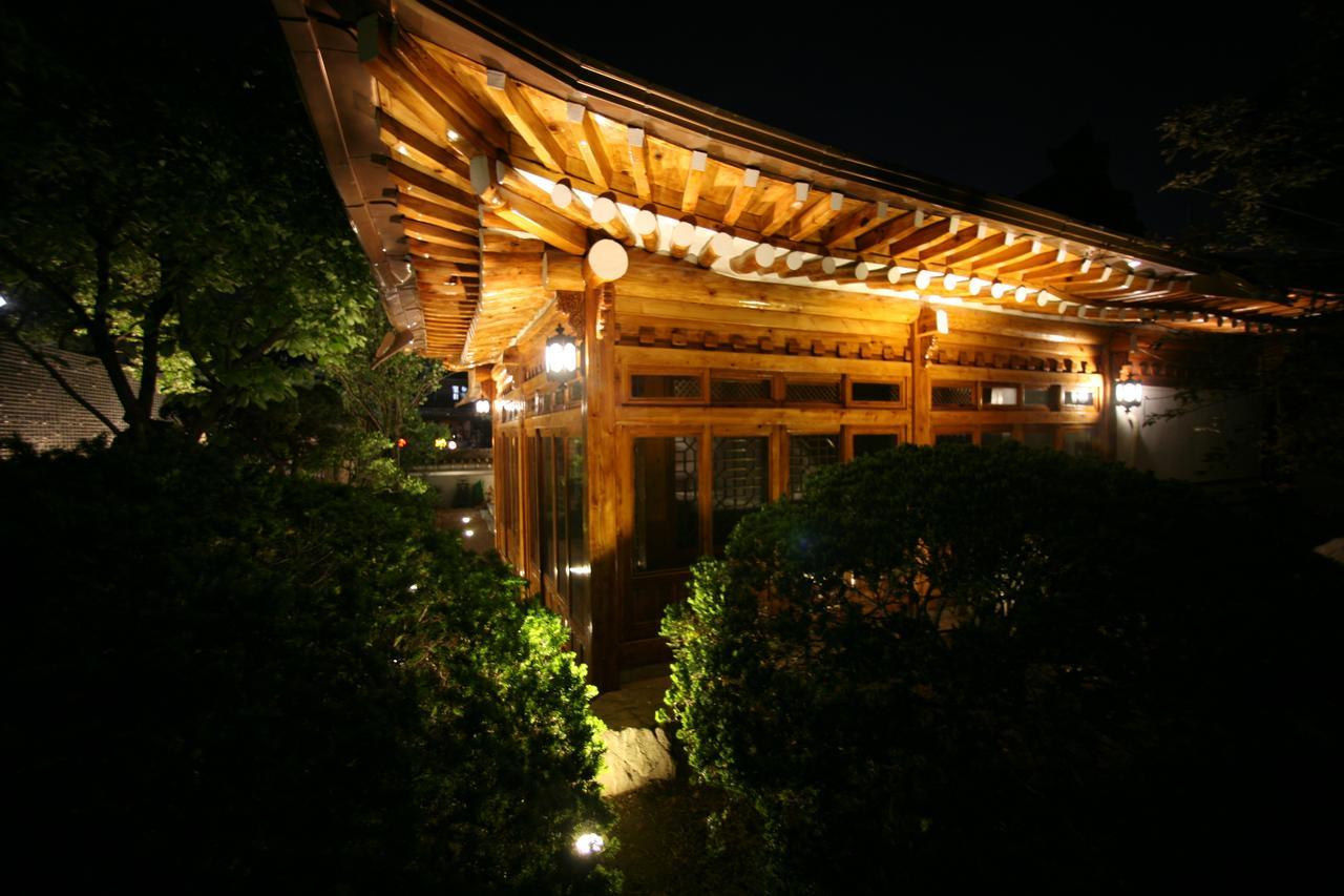 Bonum 1957 Hanok And Boutique Seoul Bagian luar foto