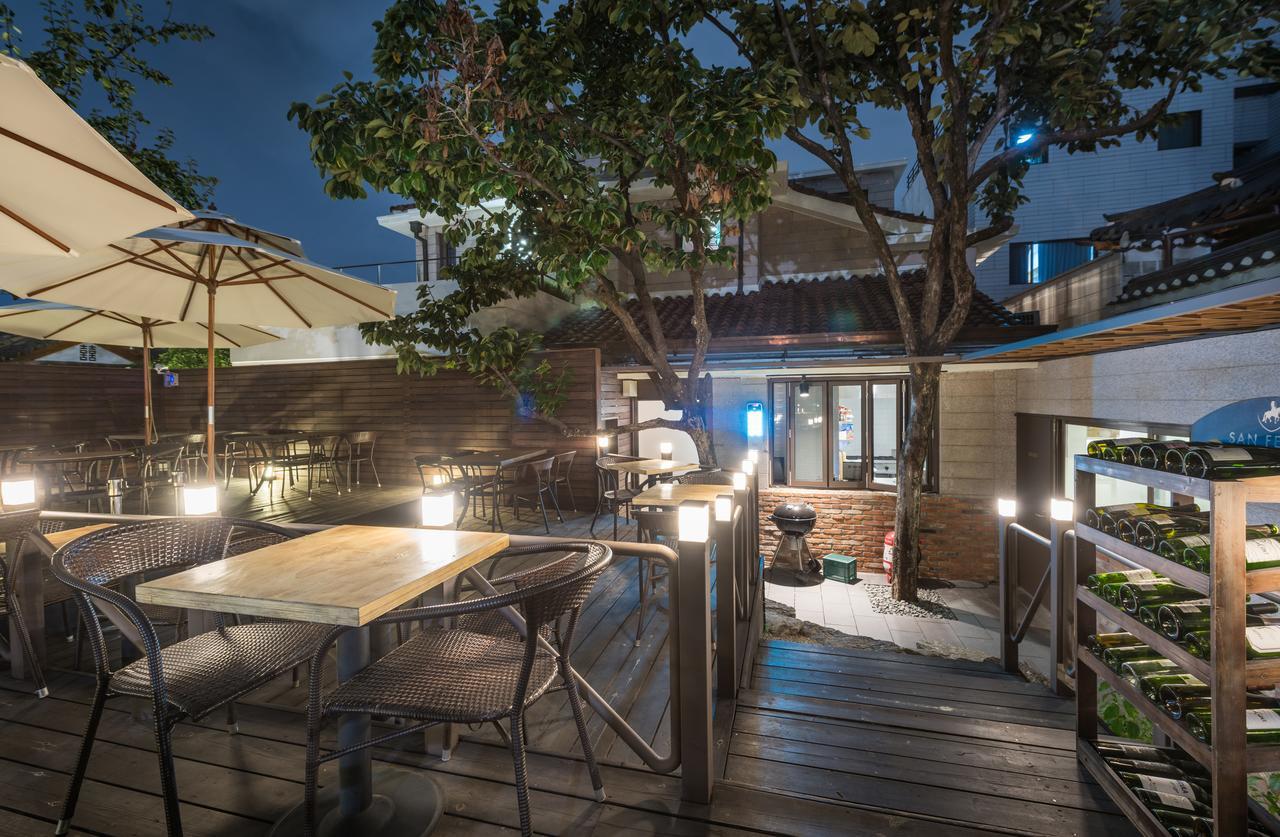 Bonum 1957 Hanok And Boutique Seoul Bagian luar foto