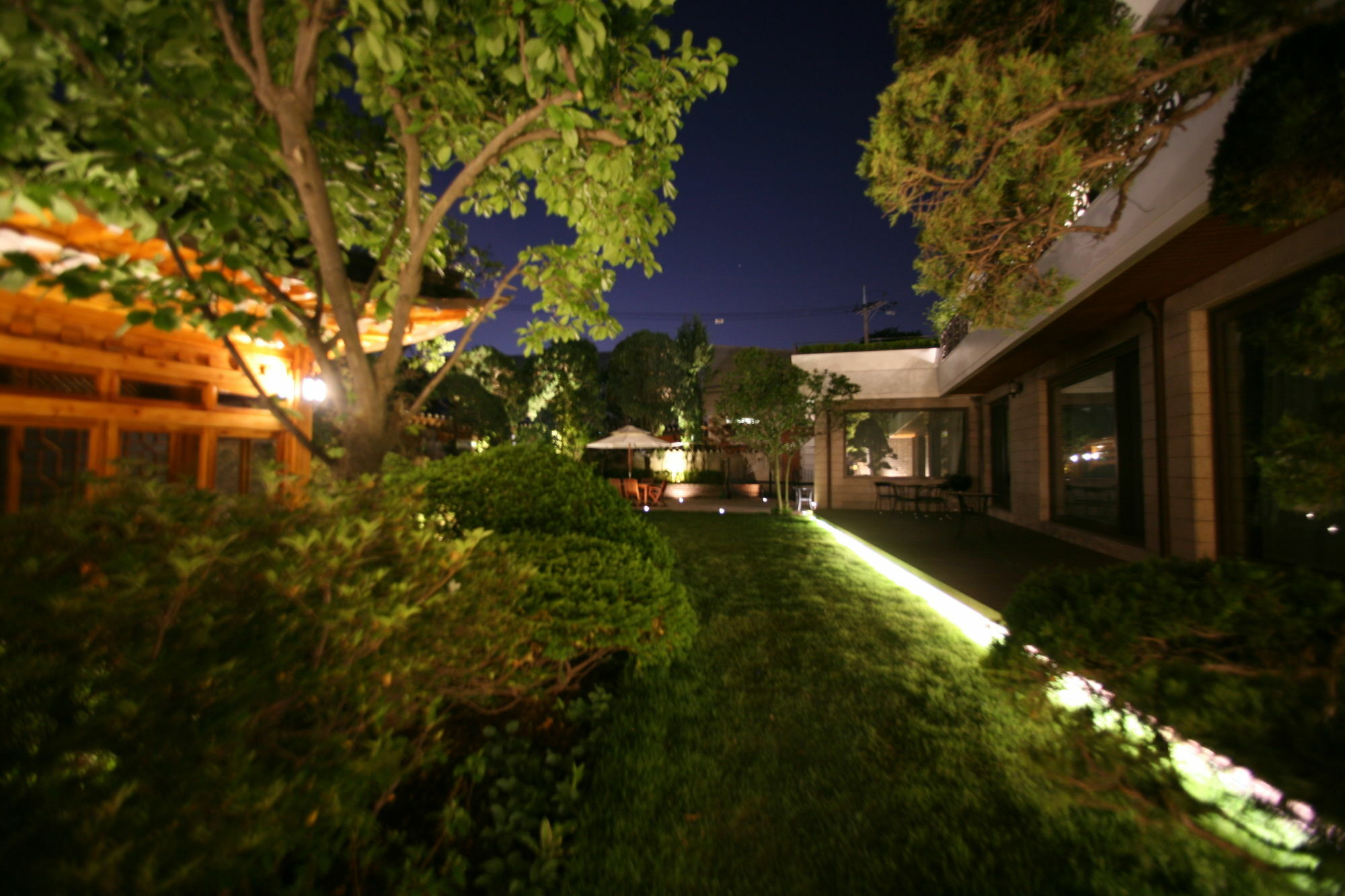 Bonum 1957 Hanok And Boutique Seoul Bagian luar foto